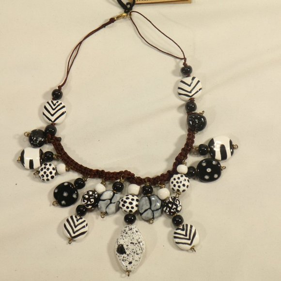 Kazuri Jewelry - KAZURI Handmade Beaded Beautiful Black/White 18 Necklace